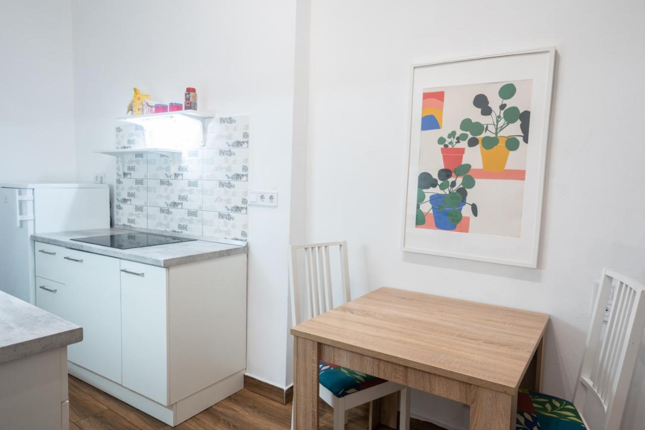 Cozy & Quiet Apartment Near Kiraly Street Free Parking, Ac, Perfect For 4 Guests! Budapest Eksteriør bilde